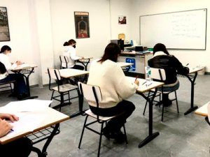 detalle de alumnos estudiando